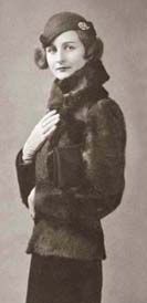 004_nancyinfur.jpg